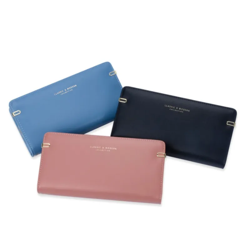 Lub hnab loj loj nrog ntau daim npav slots